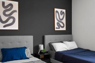 Upscale King 3BR Suite to Uptown Charlotte - 1