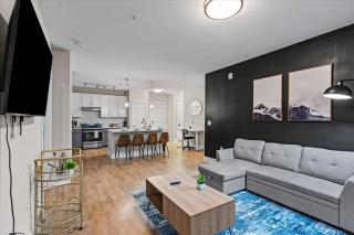 Upscale King 3BR Suite to Uptown Charlotte - 5