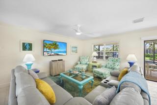 Pet-friendly waterside home with pool/steps to beach - Marco Island - 7