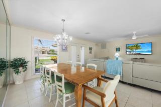 Pet-friendly waterside home with pool/steps to beach - 4