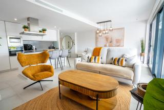 NEUE Ferienwohnung in Andalusien an der Costa del Sol - Boho Style - 40 qm Terrasse, 3-Bedroom, Pool, Gym, Work Lounge - 8