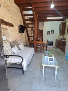 Symela's Nest - 6