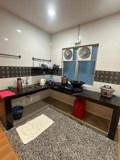 Adik Aisyah black forest luxury cameron homestay - 7