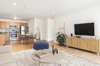 Ocean Breeze - Marina del Rey Suites with Pool, Gym & Hot Tub - 4