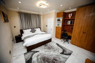 Royal Luxe 2-Bedroom At VM Homes - Accra - 0
