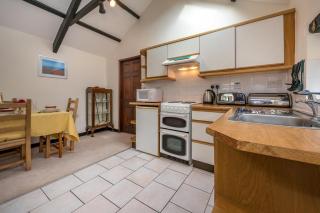 Camellia Cottage - 2
