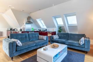The Penthouse At Point View - 8