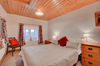 Lukes House - 4