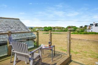 Longfield Beach House - 7