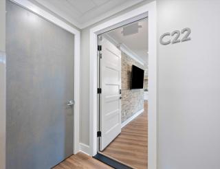 Carters Court Serene Suite - 2