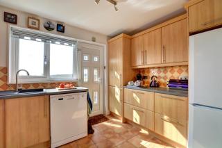 Lowen Cottage - 1