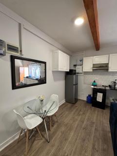 The Mallside Apartments - 3