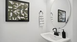 Luxe King 3BR Townhouse Mins to Uptown CLT NC - 6