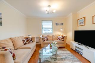32 St Brides Bay View Apts - 4