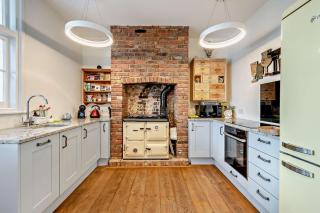 Beachtown Cottage - 6