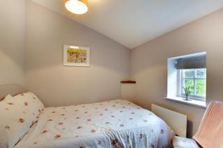 Wardell Hall Cottage - 3