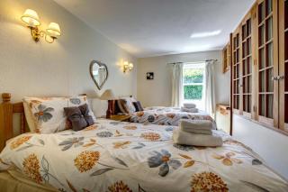 East Cottage - 2