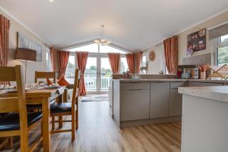 The Garnwen Lodge - Stepaside - 7