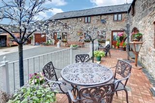 2 Dolwen Farm Shop - 2