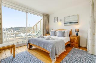 21 Piazza - St Ives - 1