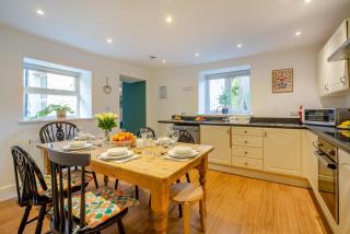 Fairy Glen Apt 1 - Capel Garmon - 8
