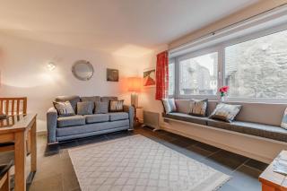 1 St Nicholas Court - 7