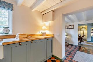 Oak Tree Thatched Cottage - Eccleshall - 5