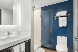 Cambria Hotel Orlando near Universal Theme Parks - 8
