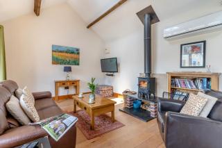 Little Hendre Barn - 9