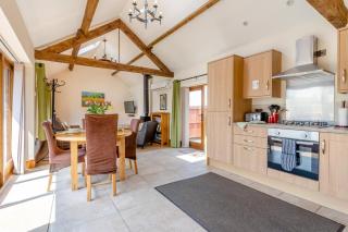 Little Hendre Barn - 2