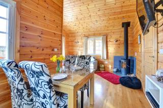 Silver Birch Lodge - Middleton - 9