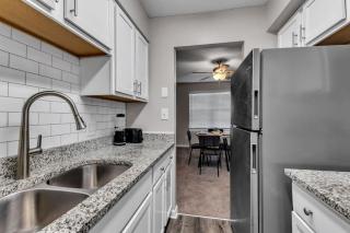 Charming King 2BR Suite in Research Triangle Park - 4