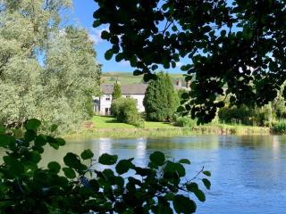 Lake View Cottage - 0