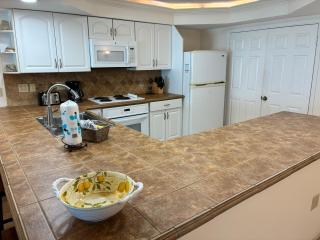 2054 Shoreline Towers Beach Front spacious with open balcony - 3