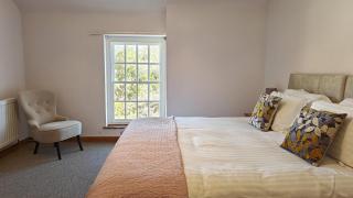 Lower Lock Cottage - 1