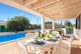 Villa Amalia by Villa Plus - 4