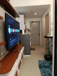 Modern Condo Retreat in Quezon City with Resort-Style Pool - Manila - 8