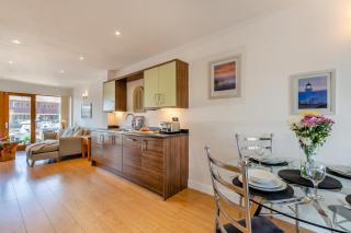 Swan House - 7