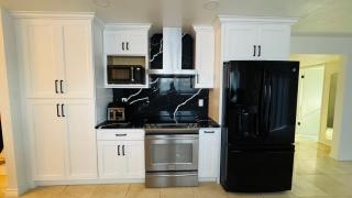 Spacious 4 bedroom house - 9