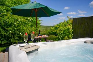 Rue Hayes Farm Cottage - 0