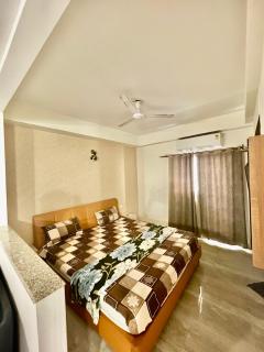 ZenRoofs- Studio Flat - 1