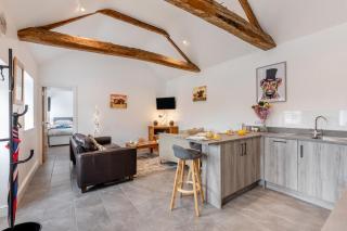 Two Hoots Cottage - 9