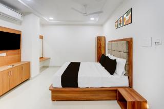Super Townhouse Oak Public Garden Hanamkonda Formerly Vishnu Grand - Warangal - 5