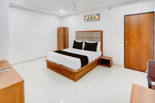 Super Townhouse Oak Public Garden Hanamkonda Formerly Vishnu Grand - Warangal - 8