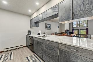 Meadow Creek Retreat Near Trails and Downtown - 3