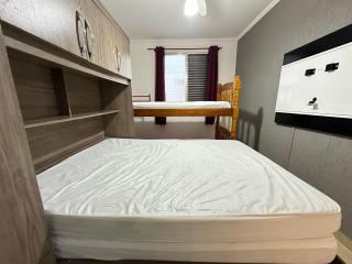 Apto 1 dorm, uma quadra da Praia! Guilhermina - 4