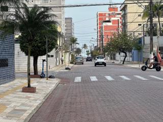 Apto 1 dorm, uma quadra da Praia! Guilhermina - 9