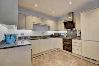 Hectors House - 6