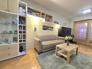 Explore Old Tbilisi, Family Retreat for 5, Walk to All - 7