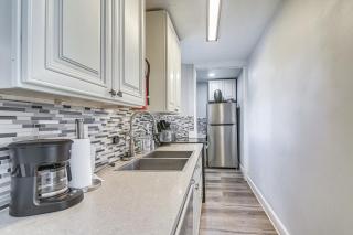 Walkable Apt 2 Mi to Dtwn Houston Retreat! - 2